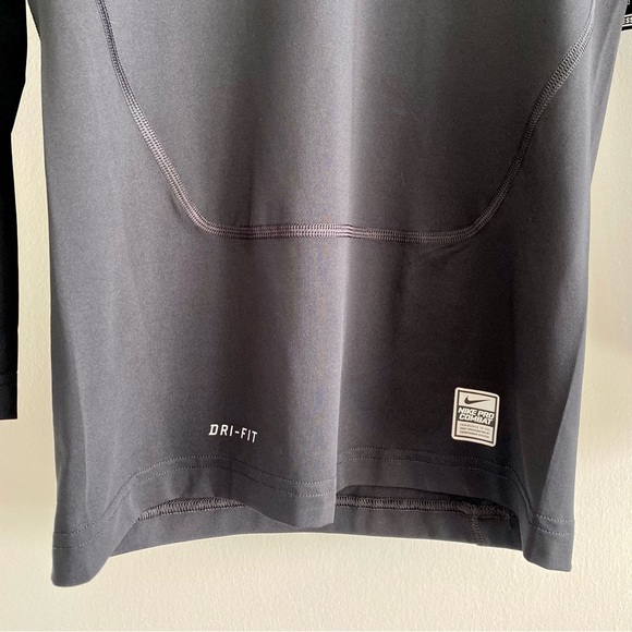 Nike Black Pro Combat Compression Dri Fit Base Layer Size Medium NWT - Picture 3 of 6